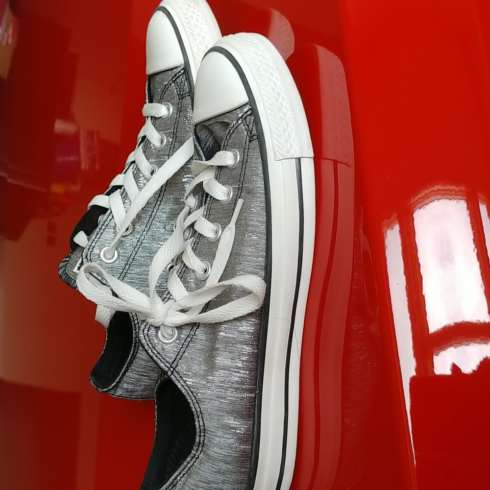 women's metallic converse size 8